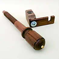 Spinnradbau: hinteres Spindellager (neu) mit austauschbarem Lagerbock Spinnradbau: hinteres Spindellager (neu) mit austauschbarem Lagerbock