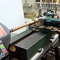 Spinnradbau: Fräsen der Griffmulden Spinnradbau: Fräsen der Griffmulden