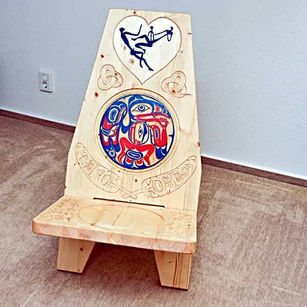 Steckstuhl, beschnitzt Steckstuhl, beschnitzt